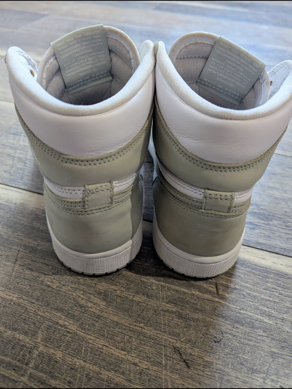 Nike Air Jordan 1 Women’s High-Top Sneakers White and Sage - Picture 5 of 6